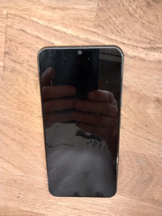 smartfon LG K22 jak nowy na  2 karty SIM DUAL + z etui i słuchawki