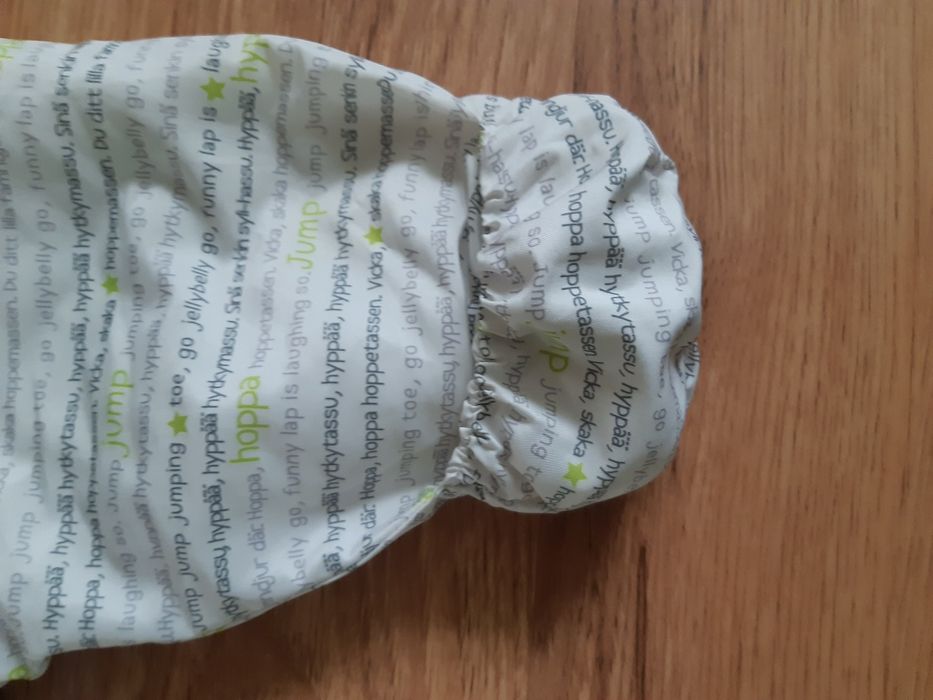 Zimowy kombinezon rozm 68-74cm stan bardzo dobry