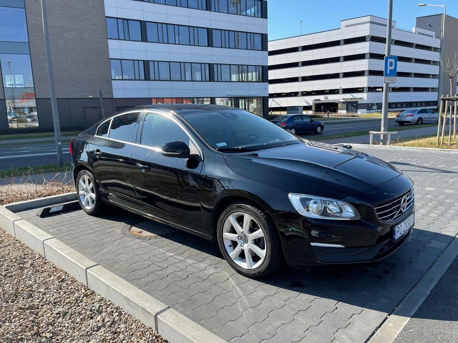 VOLVO S60 – samochód na wynajem