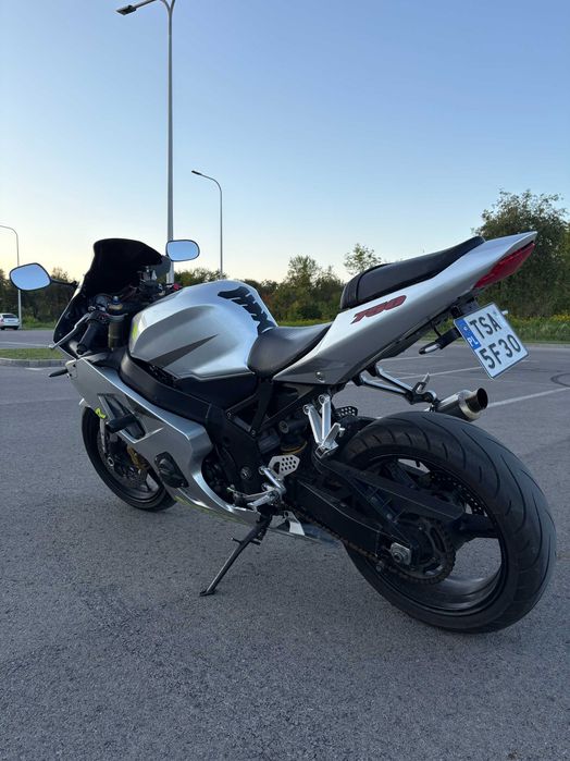 Suzuki GSXR 750 k5