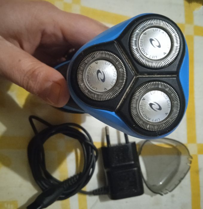 Máquina de barbear Philips AquaToutch Wet & Dry