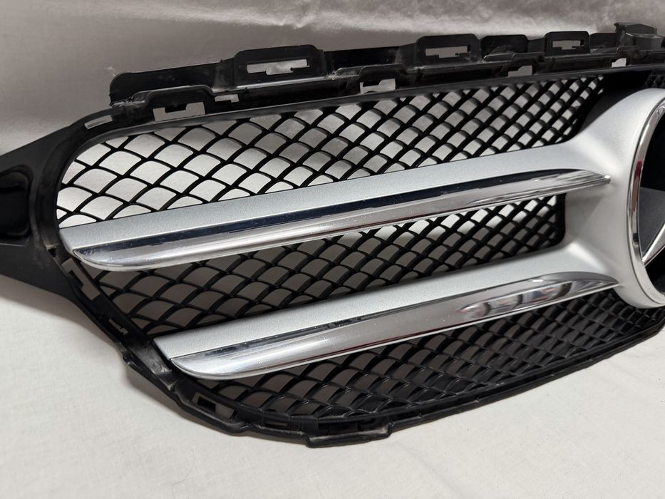 Grill Atrapa Mercedes C KLASA W205 14 - 18 r. CHROM