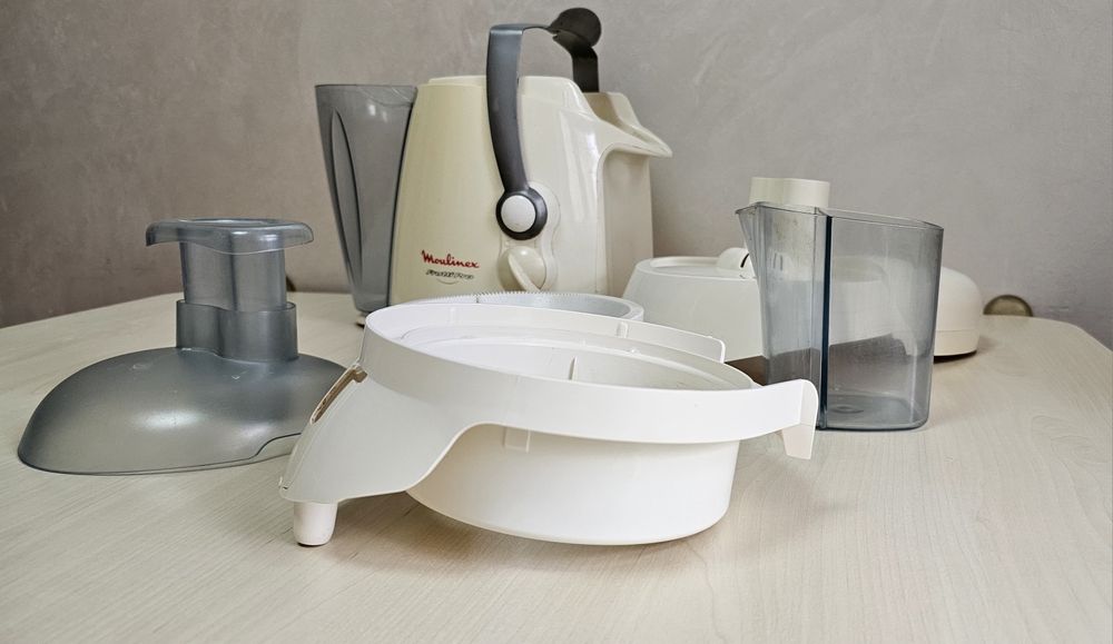 Соковитискач Moulinex BKA 14H