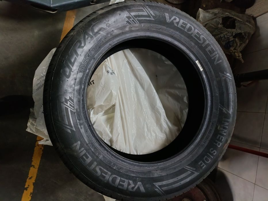 Нові літні шини Vredestein Ultrac 205/65 R17