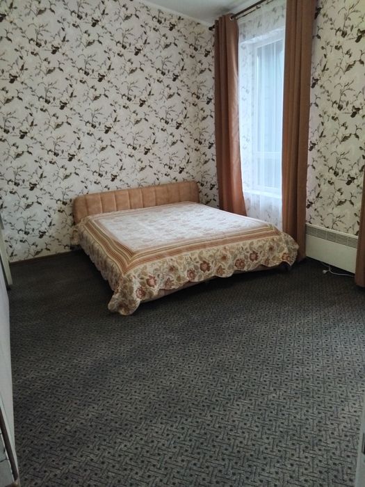 Продам 1 ком.кв,студио 28 +6кв.м.( своя)