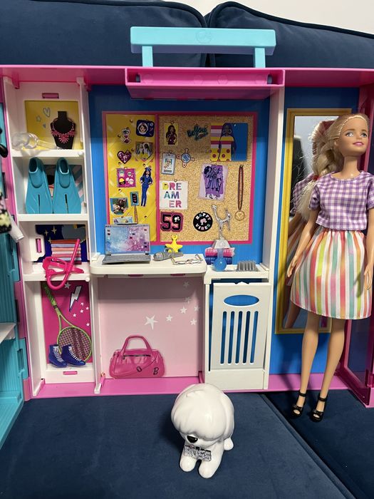 Szafa marzeń Lalka Barbie + Barbie extra + piesek