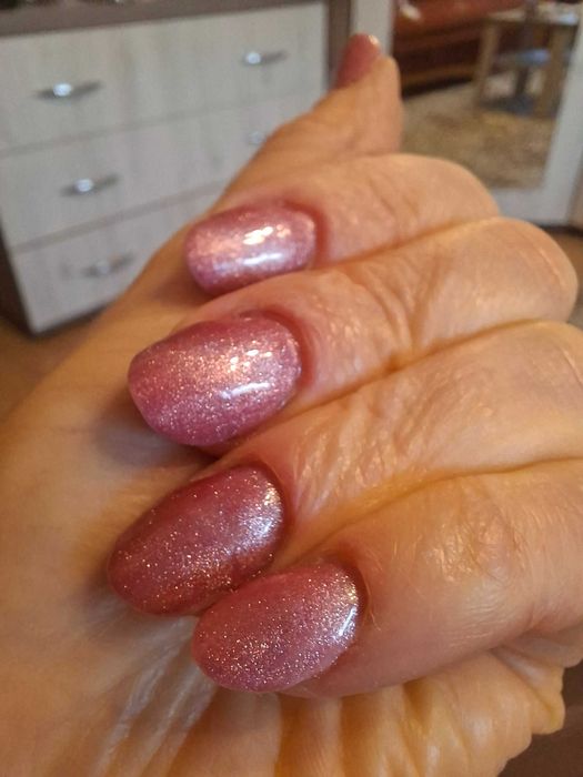 Manicure hybrydowy