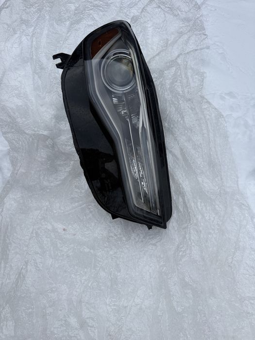 Фара AUDI A6 C7 передню права