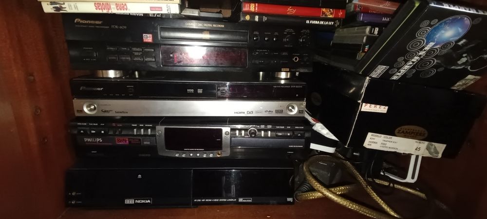 Lote de equipamentos Hi-Fi e Home Cinema – NAD, Pioneer, Harman Kardon, Yamaha, Onkyo...