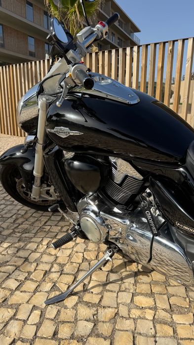 Suzuki Intruder M1800R ( URGENTE)