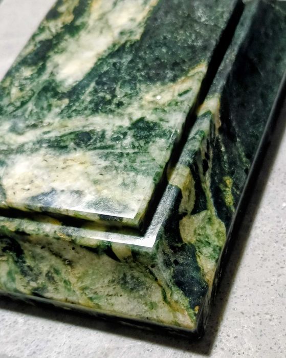 Пвдставка під фігуру