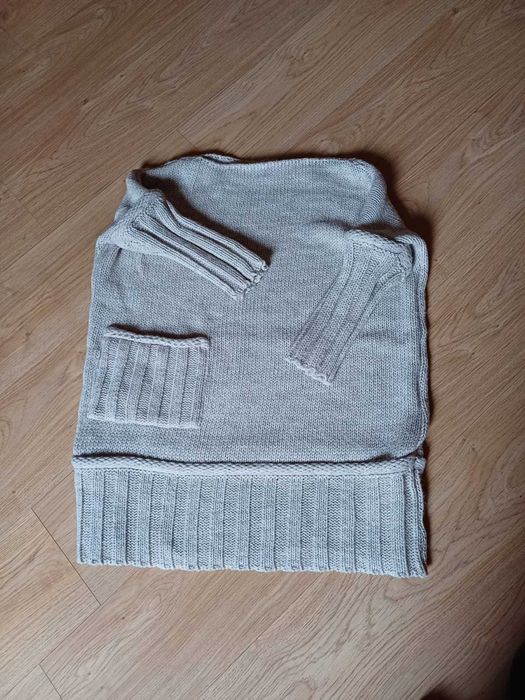 Sweter damski ciepły nietypowy