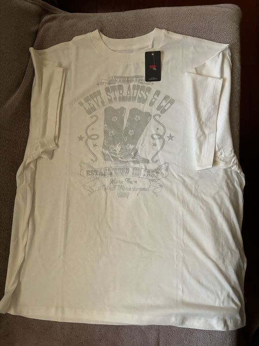 Продам футболку Levi’s