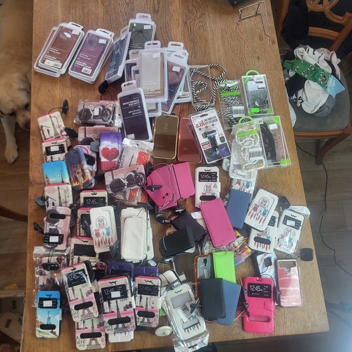 ETUI na telefon Nowe 86szt + sznurki ³⁰