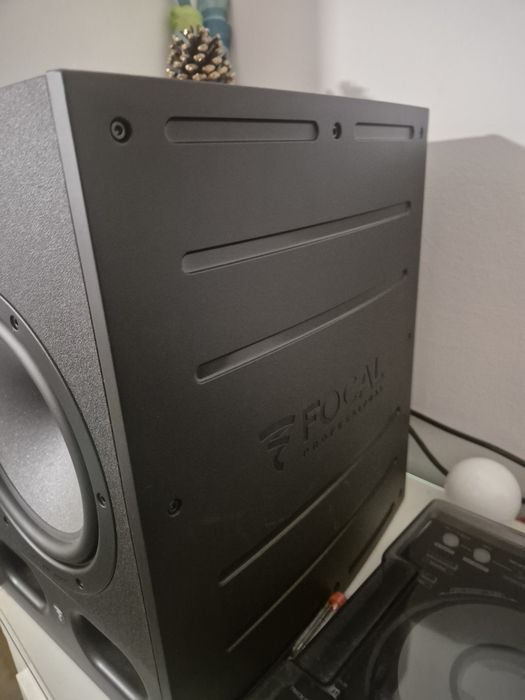 Colunas/ monitores Alpha focal 80