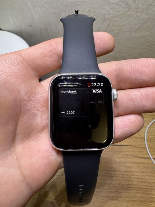Apple Watch se 44 mm акб 100% гарний  стан