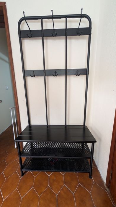 Bengaleiro IKEA NIPÅSEN com banco e sapateira