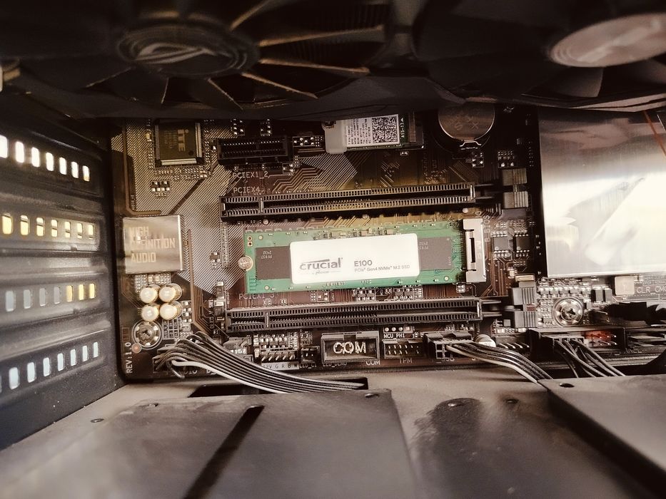 Witam mam na sprzedaż komputer gamingowy