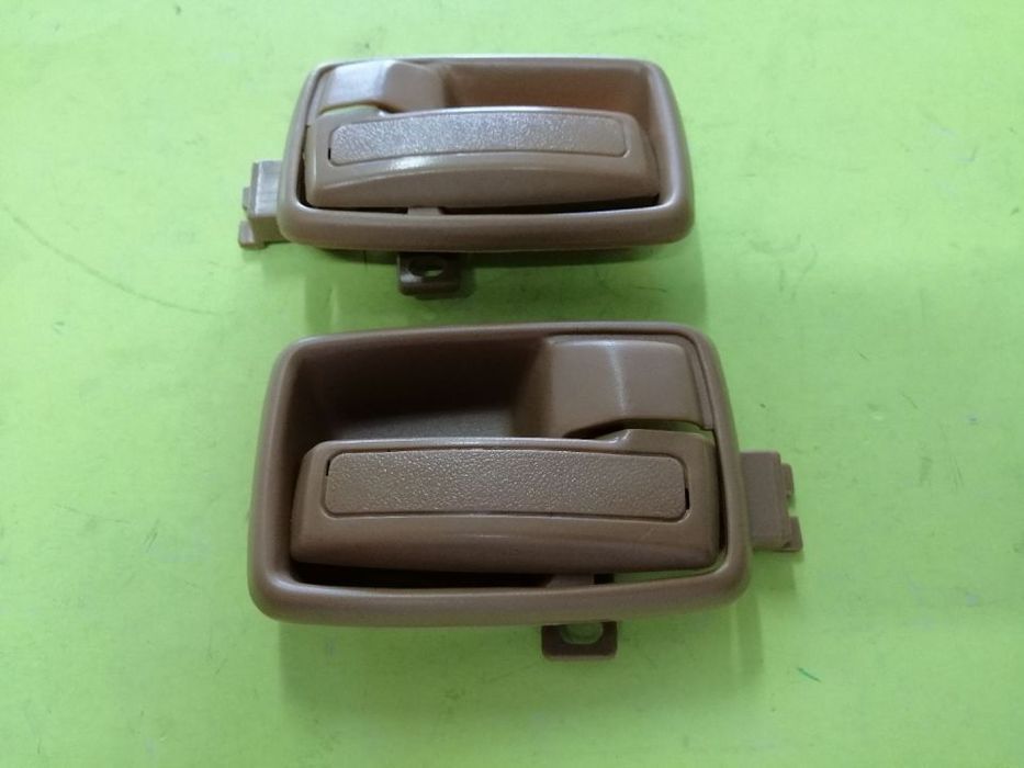 Puxador de abrir a porta por dentro Isuzu Kbd25 Kbd26 Kbd27 NOVO