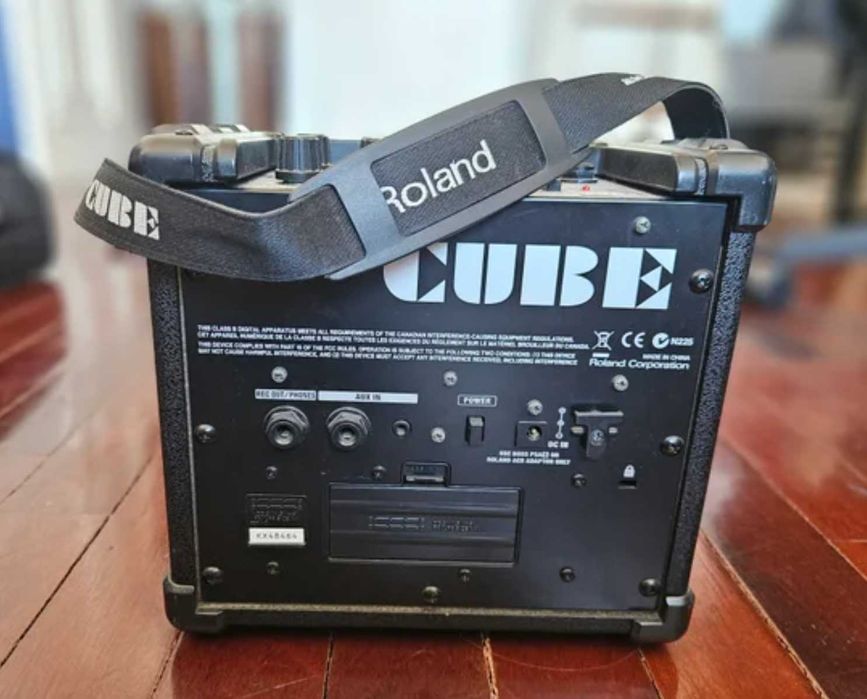 Roland Micro Cube Amplificador Portátil Pilhas /DC