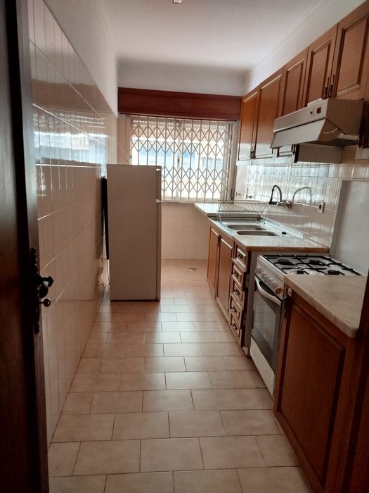 T1 Benfica, 1 parqueamento