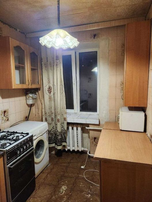 Продам 1- кімнатну квартиру  31 кв.м. по вул. Здолбунівська,1