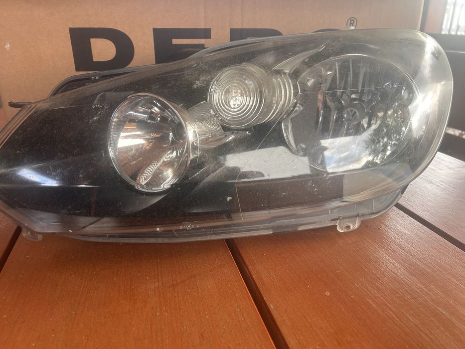 Oryginalne przednie lampy Golf VI