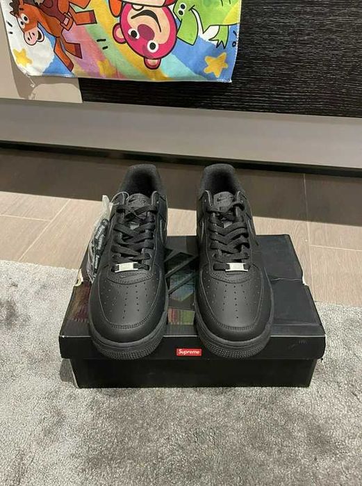 Nike Air Force 1 Low Supreme Czarny R.38