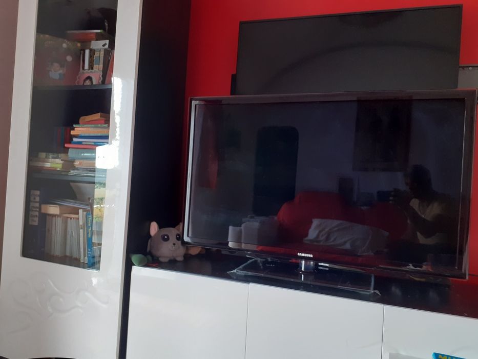 TV Samsung 46 polegadas Modelo UE40D5500