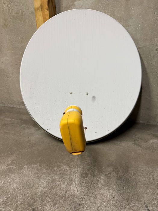 Antena satelitarna 80