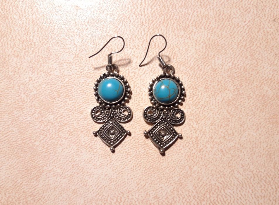 Brincos étnicos com pedra azul turquesa - NOVOS