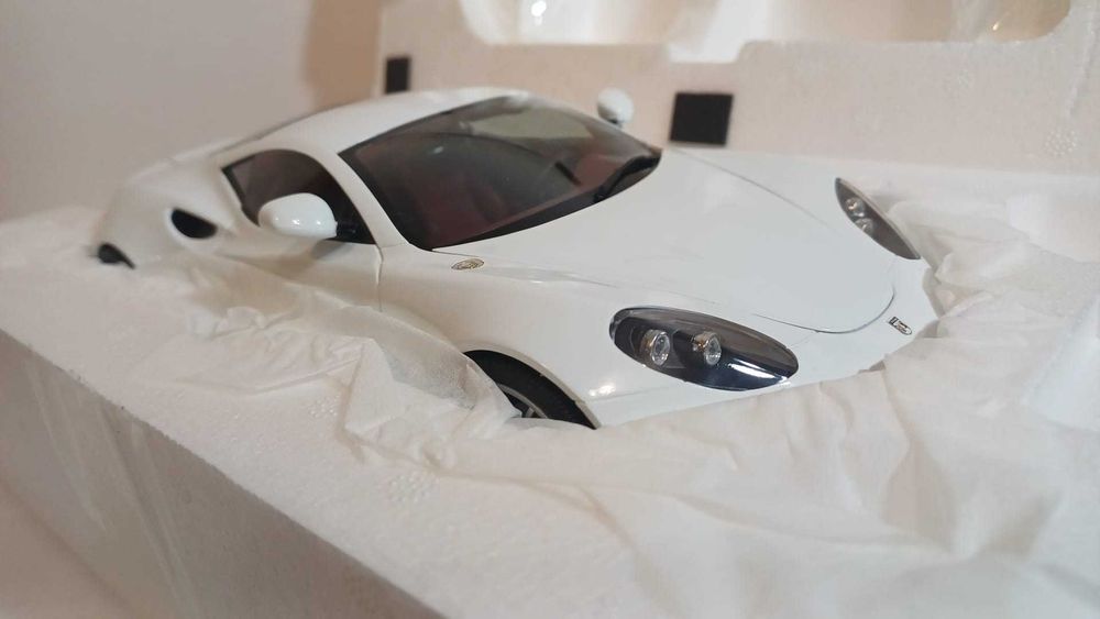 1/18 Artega GT - Revell