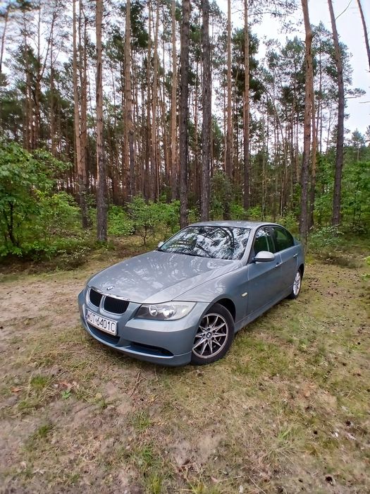BMW E90 2.0 benzyna