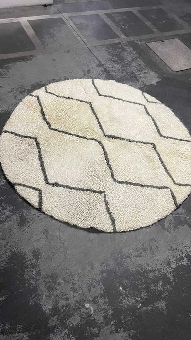 Tapete Grande e Espesso com Design Moderno