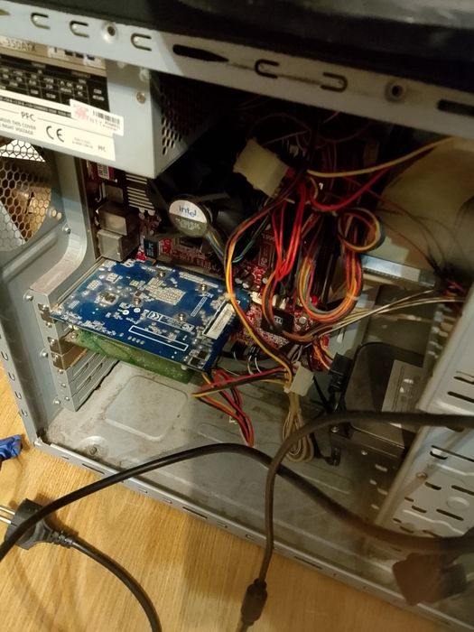 Komputer stacjonarny