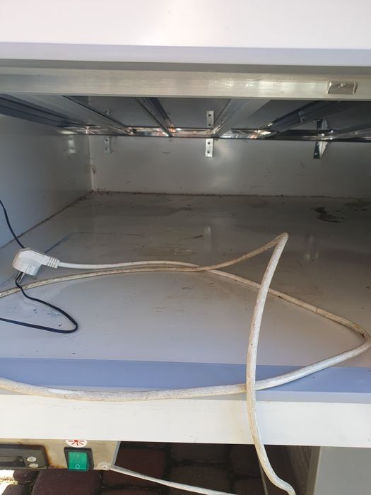 Холодильник. Холодильна вітрина