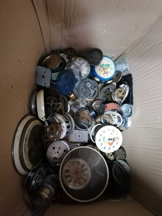 Relogios antigos  despertadores grande lote para peças e restauros