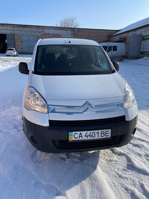 Сітроен берлінго 1.6 дизель Пасажир 2010 рік