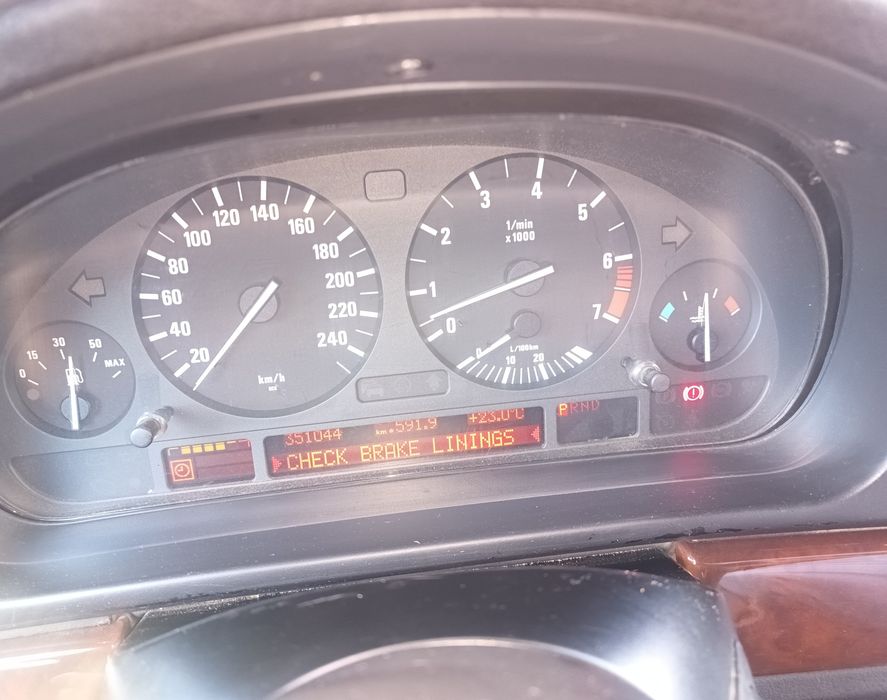 BMW E39 2003 року