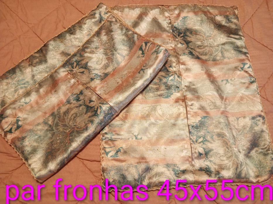 Duas fronhas 45x55 acetinadas