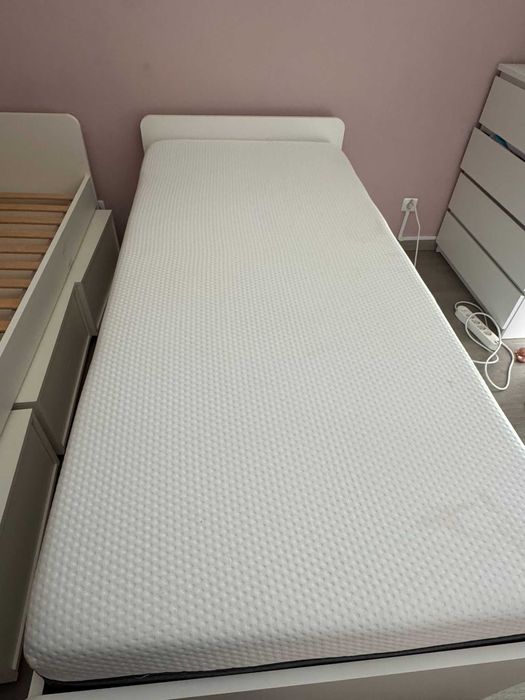 Camas individuais IKEA + Caixas de arrumação