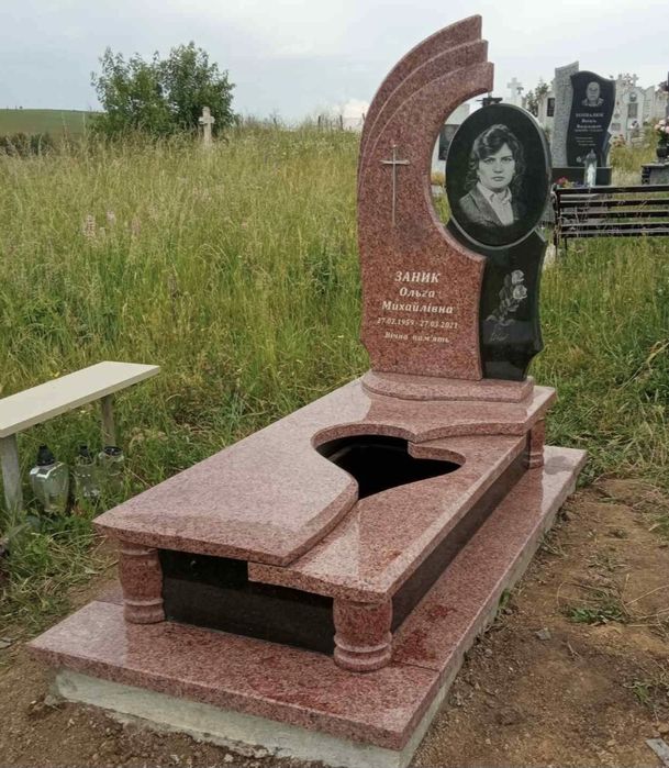 Памятники гранітні