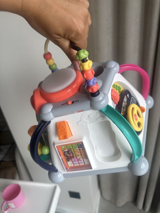 Бізі куб, розвиваюча іграшка, мультицентр