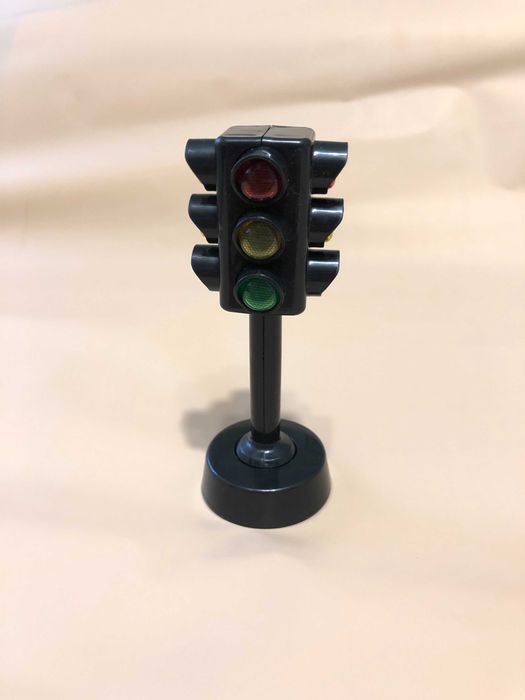 игрушка игрушечный светофор модель