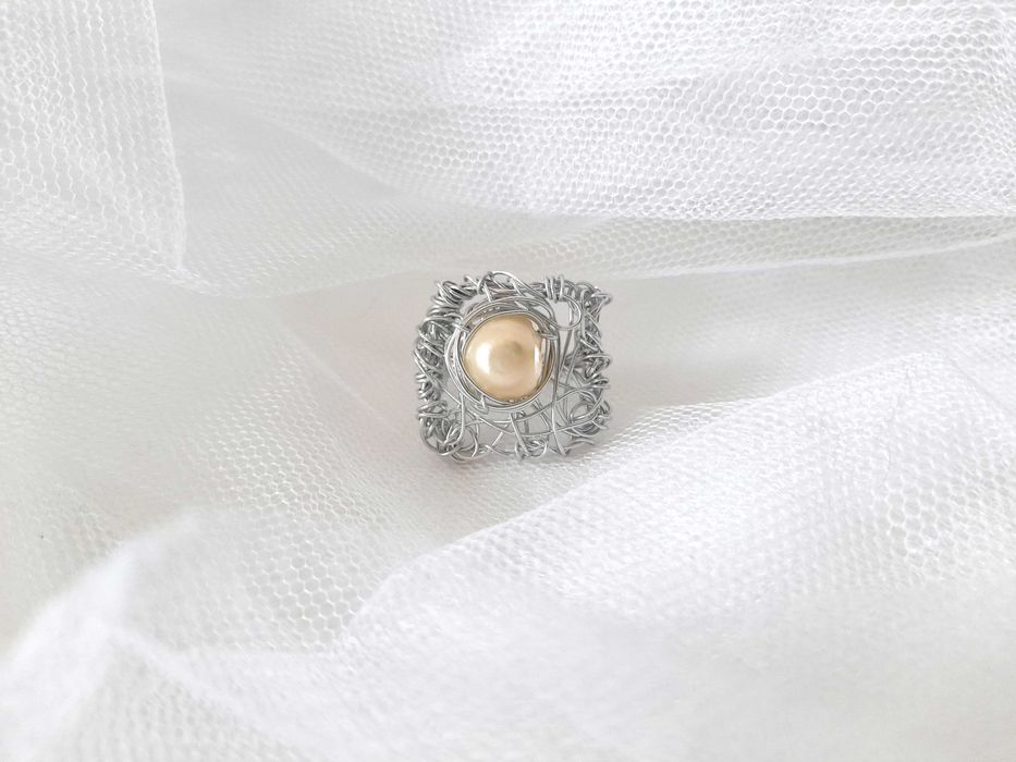 Anel barroco com pérola de rio genuína