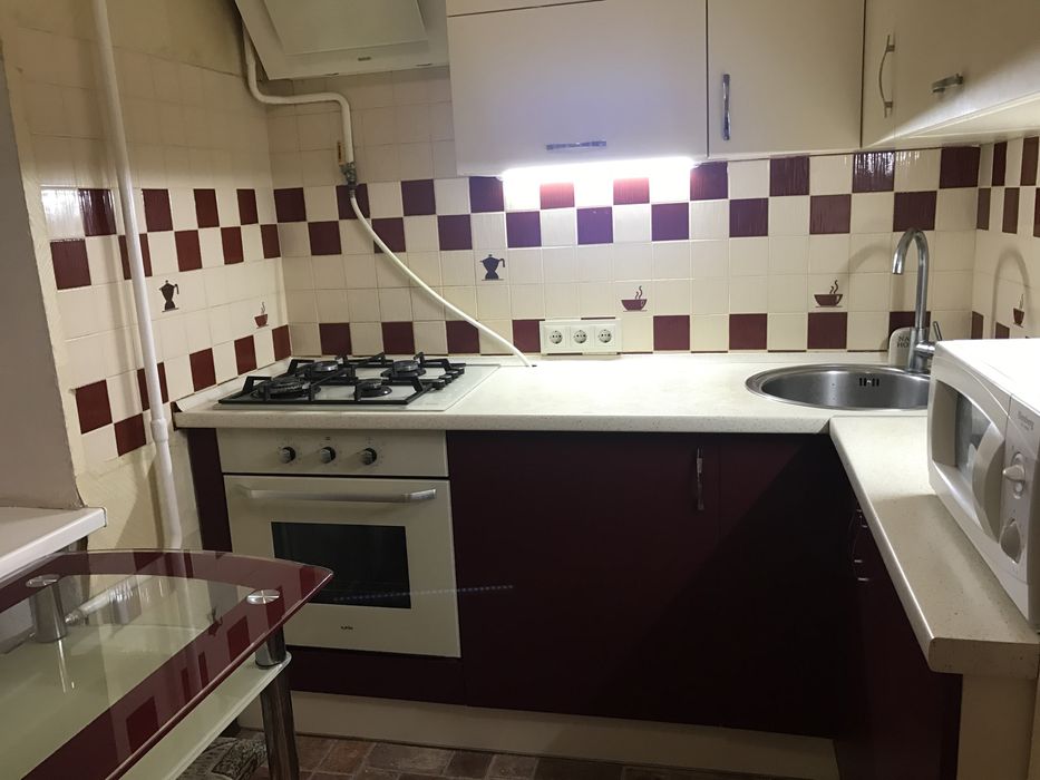 Подобово  Бориспіль Голлватого 36А