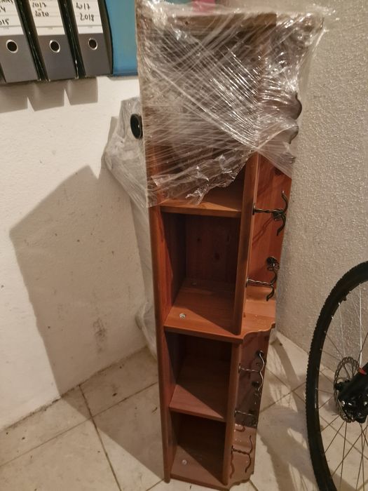 Prateleira com cabide em Pinho IKEA