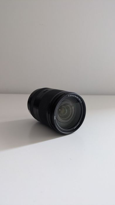 Sony E 18-200mm f3.5-6.3 OSS