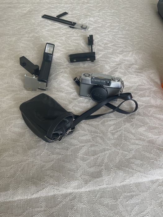 maquina fotográfica antiga Olympus Pen EE