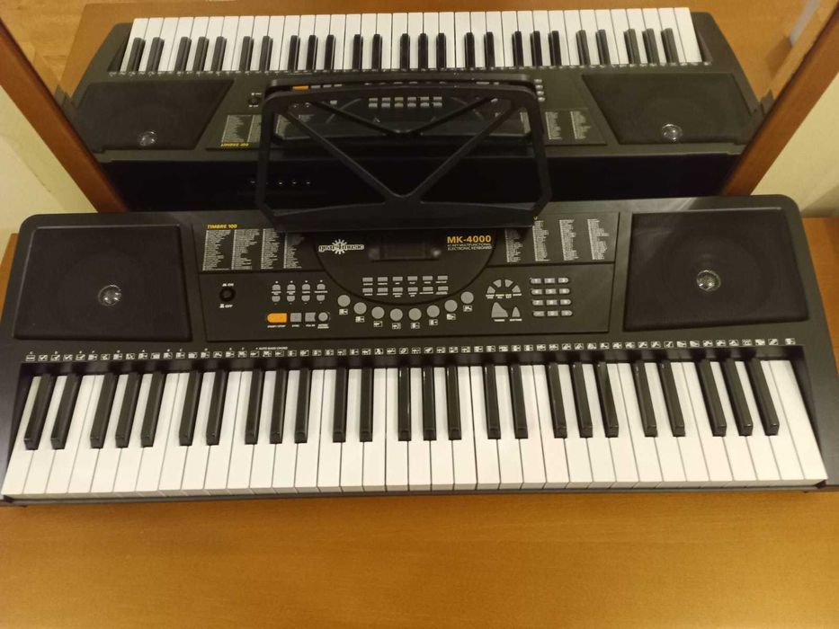 Vende-se Teclado (piano)